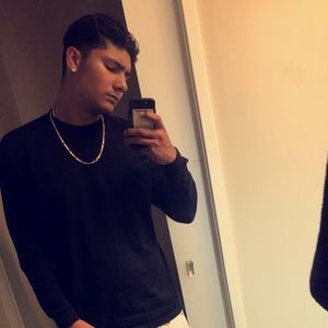 Meet your Posher, Moises